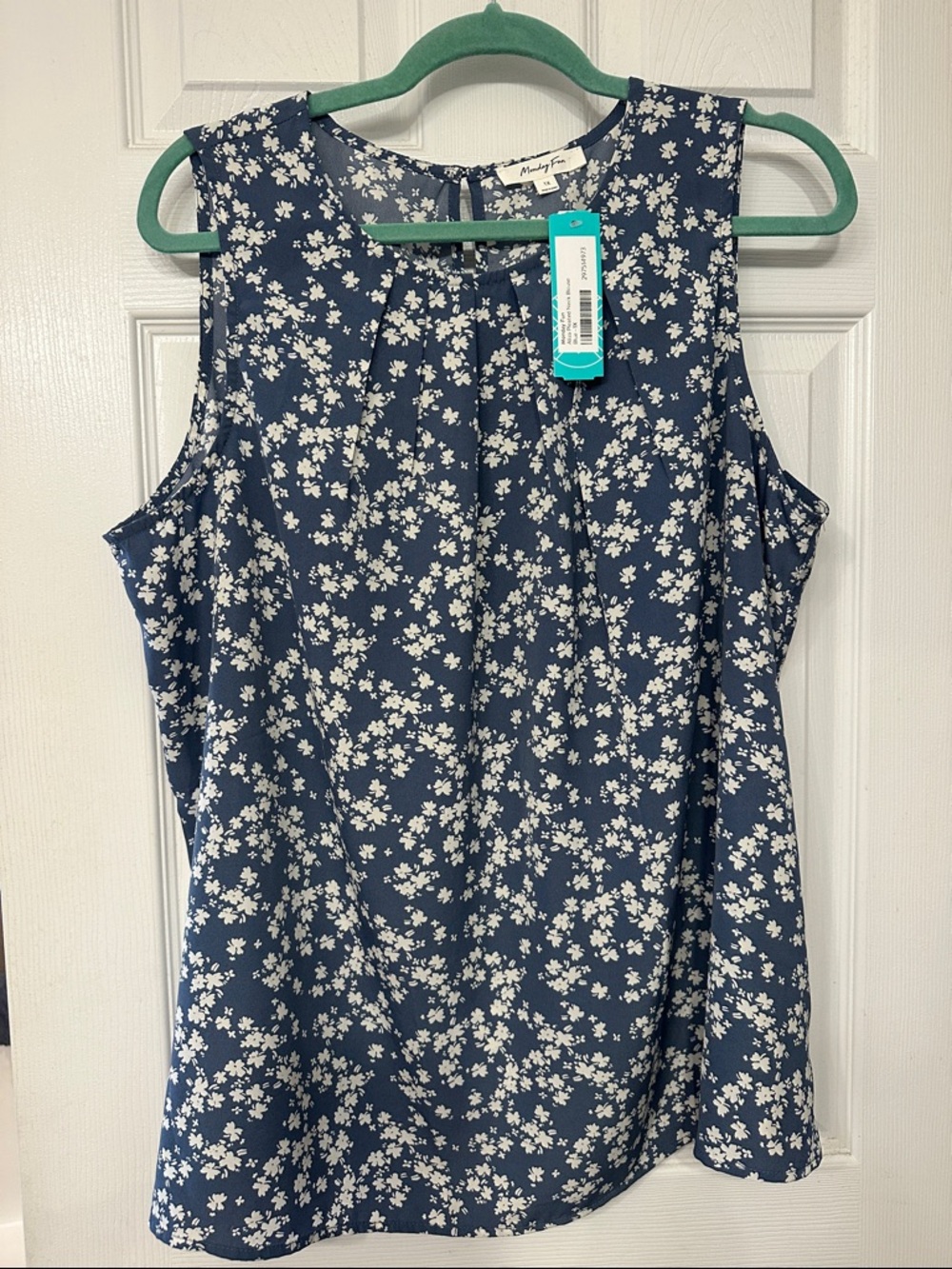 Women’s Blue Floral Sleeveless Blouse - NWT